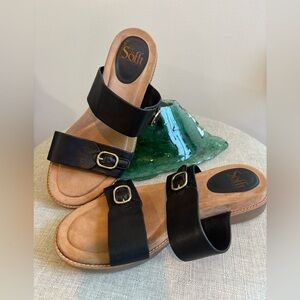 Söfft Black and Tan Sandals
